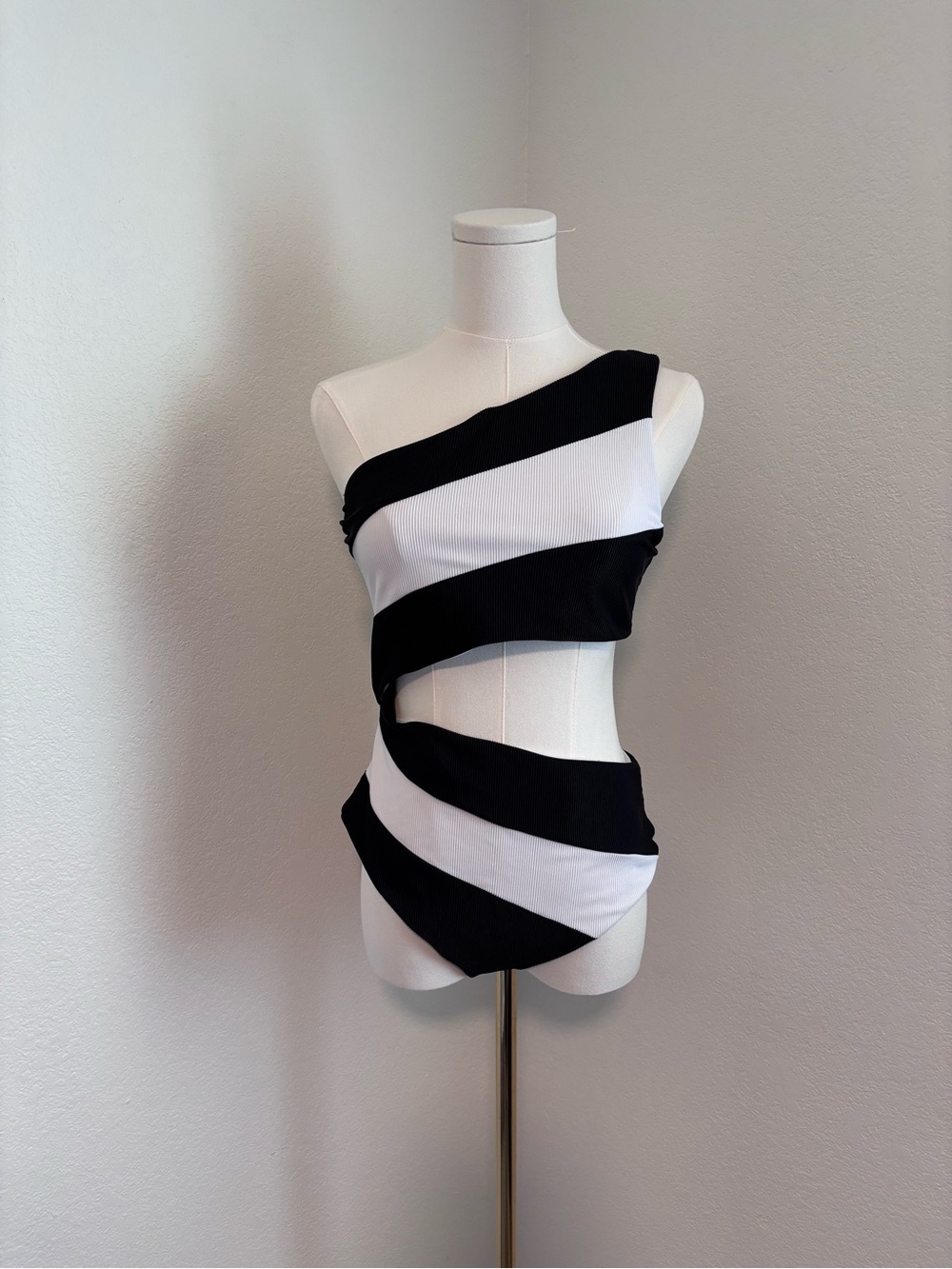 Beach Riot Asymmetric One-Shoulder Black & White Striped Bandeau Top Size L